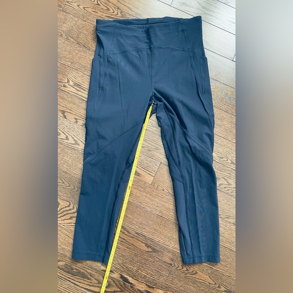Size 8 Lululemon Navy. Luxtreme - Picture 2 of 8